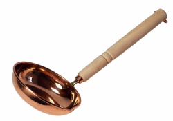 meden� nabera�ka CopperGarden s drevenou rukov�ou