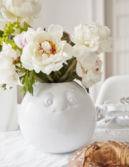 biela porcel�nov� v�za Z�bavn�