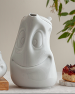 biela porcel�nov� kanvica V dobr� n�lad� 1200ml