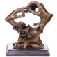 bronzov modern socha na mramorovom podstavci 107 - pohlad 1 - www.glancshop.sk