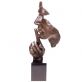 modern bronzov socha na mramorovom podstavci 140 - pohlad 2 - www.glancshop.sk