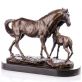 bronzov� socha na mramorovom podstavci K�� s �rieb�om 46 - pohlad 2 - www.glancshop.sk